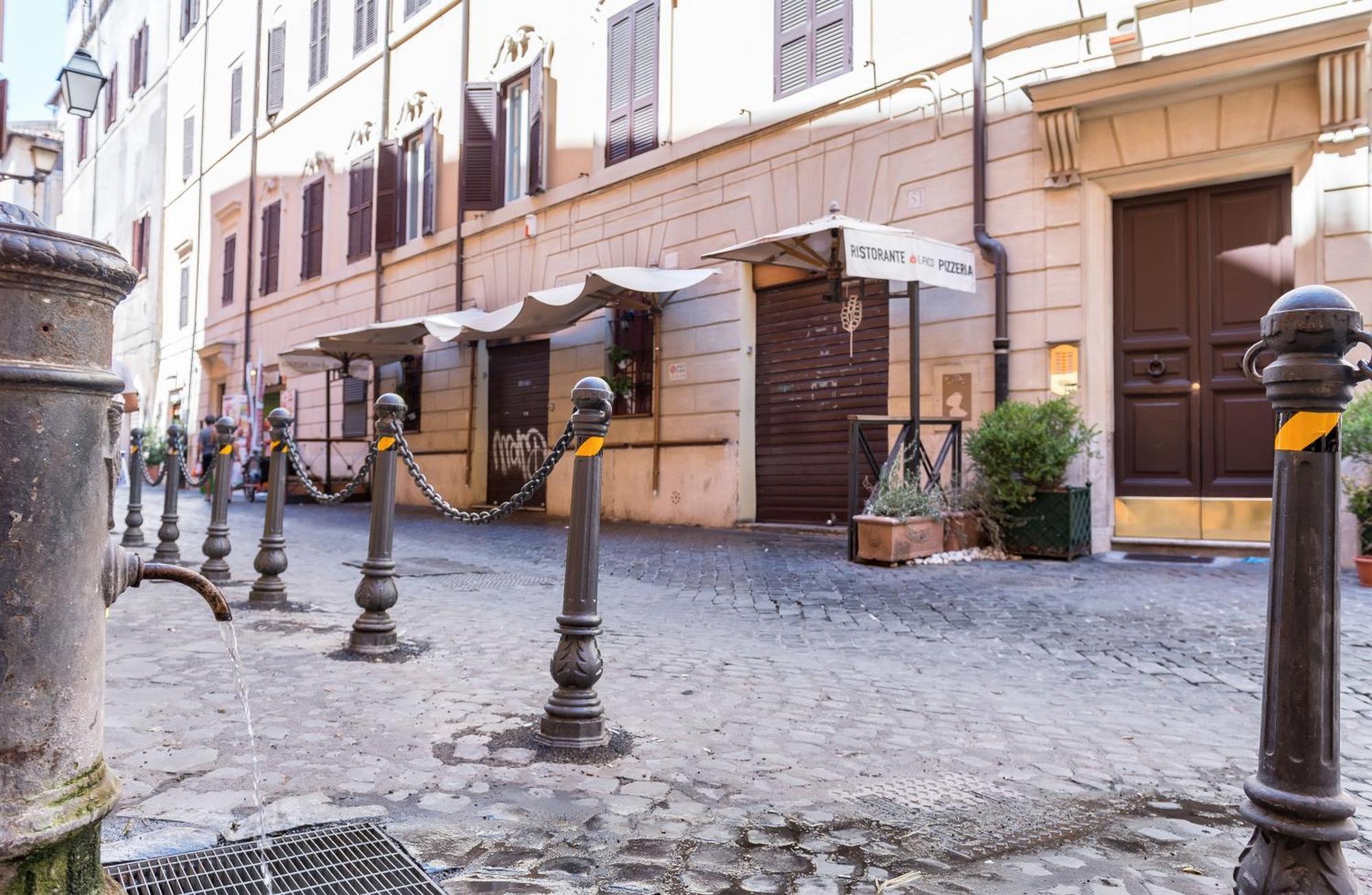 Via Di Montegiordano Appartamento